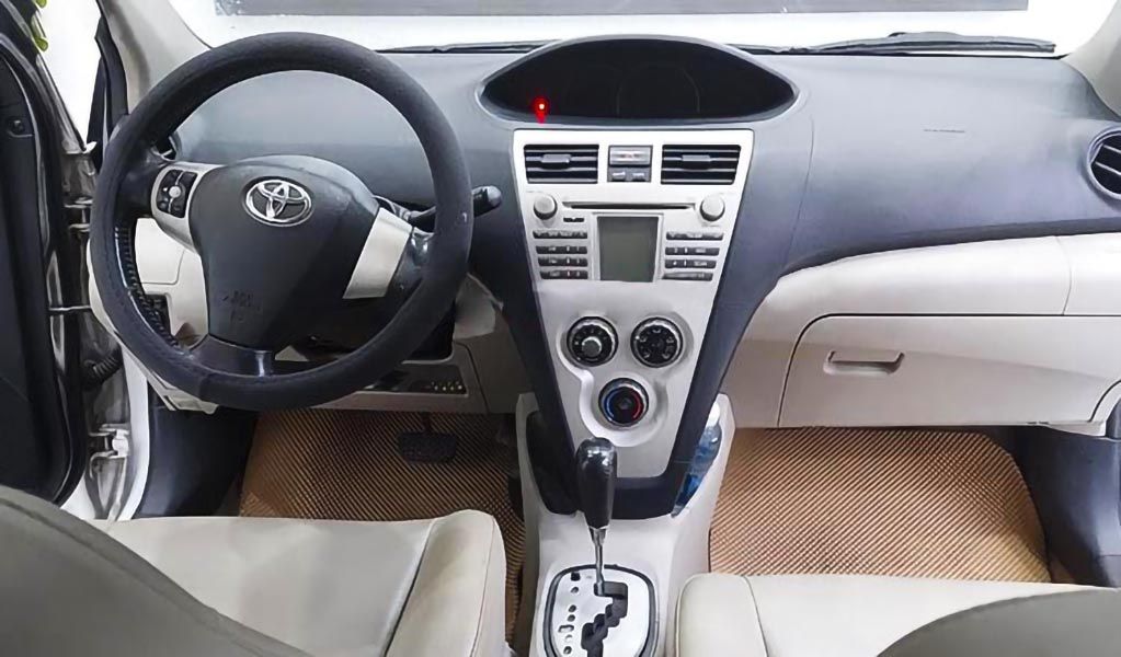 Toyota Vios   2008 - Bán Toyota Vios sản xuất năm 2008, màu bạc còn mới