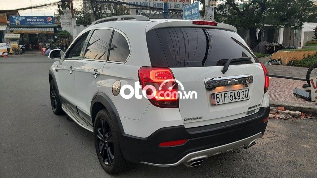 Chevrolet Captiva   LTZ 2.4AT 2015 - Bán xe Chevrolet Captiva LTZ 2.4AT sản xuất năm 2015