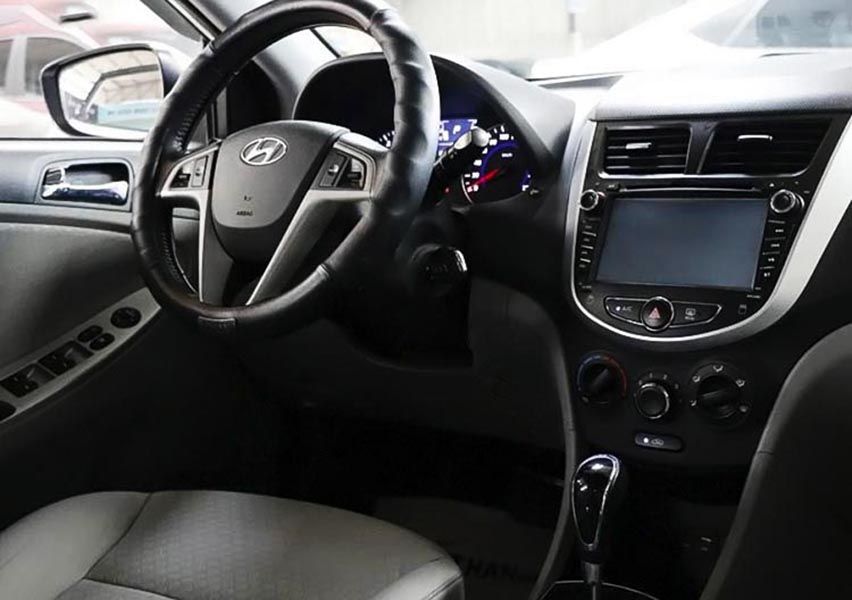 Hyundai Accent   1.4AT 2014 - Cần bán lại xe Hyundai Accent 1.4AT đời 2014, màu trắng, nhập khẩu  