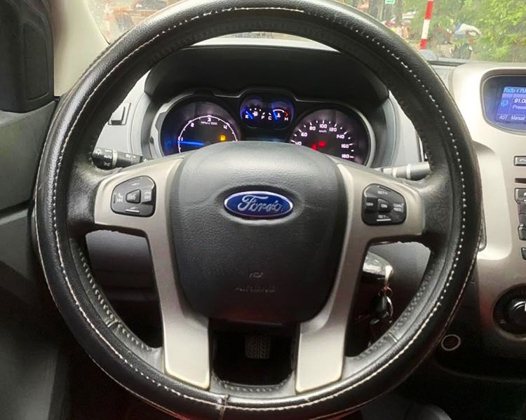 Ford Ranger   XLT 2.2  2015 - Bán ô tô Ford Ranger XLT 2.2 năm 2015, màu bạc, nhập khẩu nguyên chiếc chính chủ 