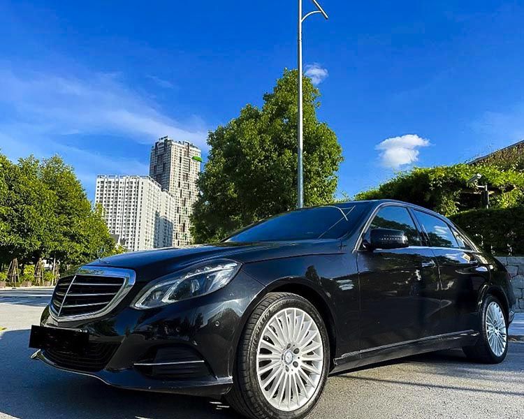 Mercedes-Benz E400 2013 - Bán ô tô Mercedes năm sản xuất 2013, màu đen