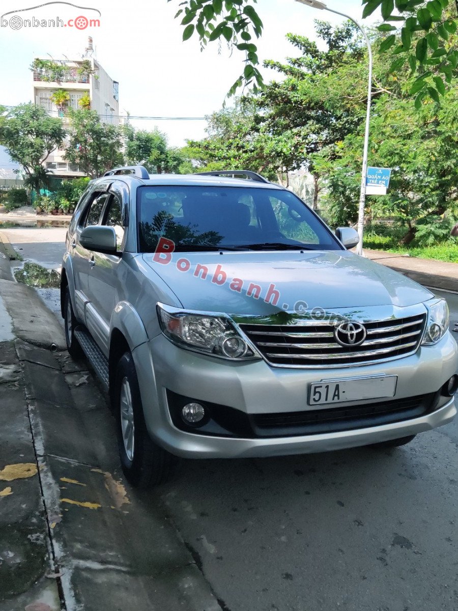 Toyota Fortuner   2.7V 4x2 AT  2014 - Bán Toyota Fortuner 2.7V 4x2 AT 2014, màu bạc