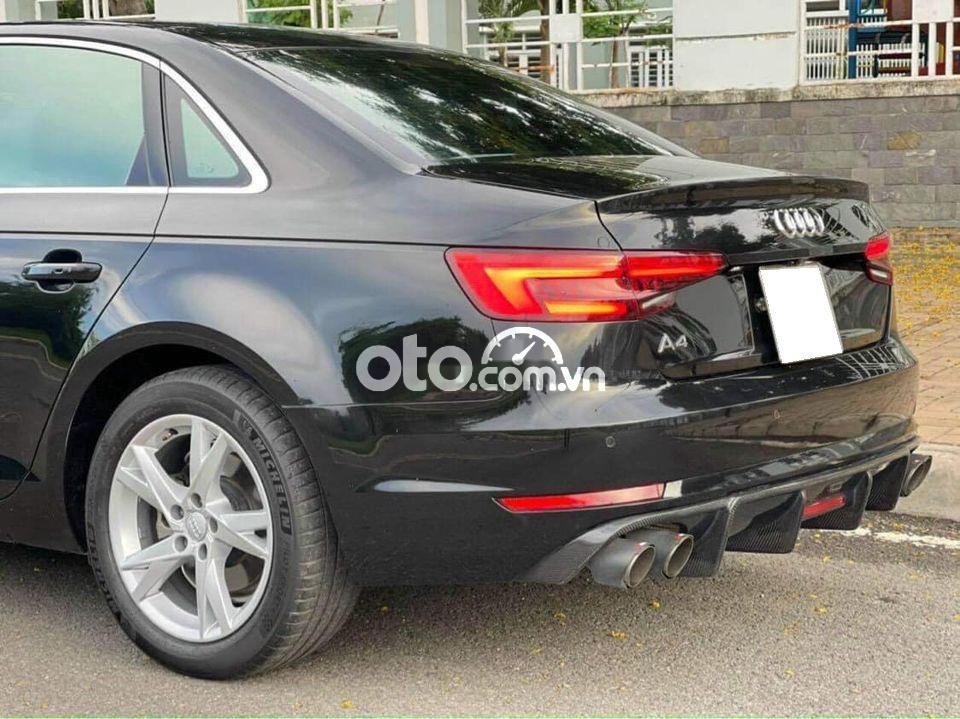 Audi A4 2017 - Cần bán Audi A4 sản xuất năm 2017, xe nhập xe gia đình