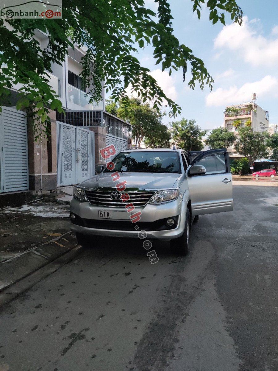 Toyota Fortuner   2.7V 4x2 AT  2014 - Bán Toyota Fortuner 2.7V 4x2 AT 2014, màu bạc