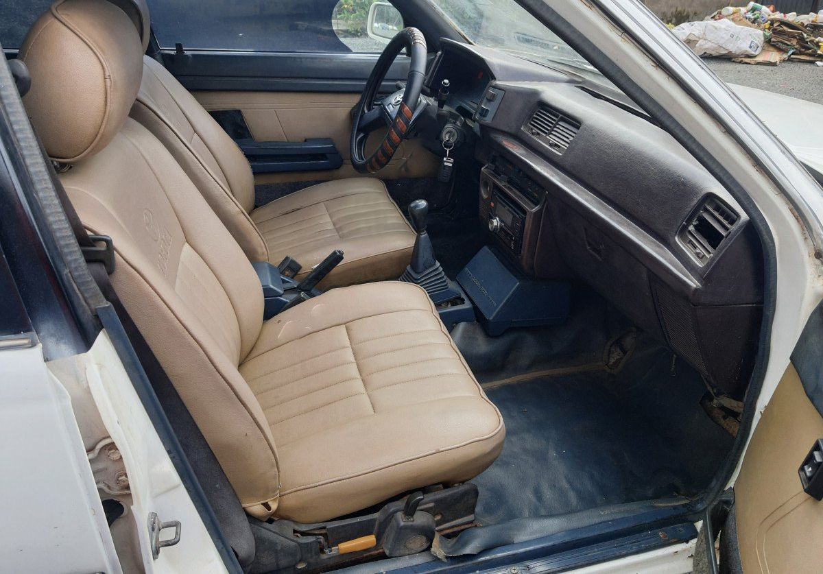 Toyota Corona   GL 1.6 1990 - Bán xe Toyota Corona GL 1.6 đời 1990, màu trắng, nhập khẩu