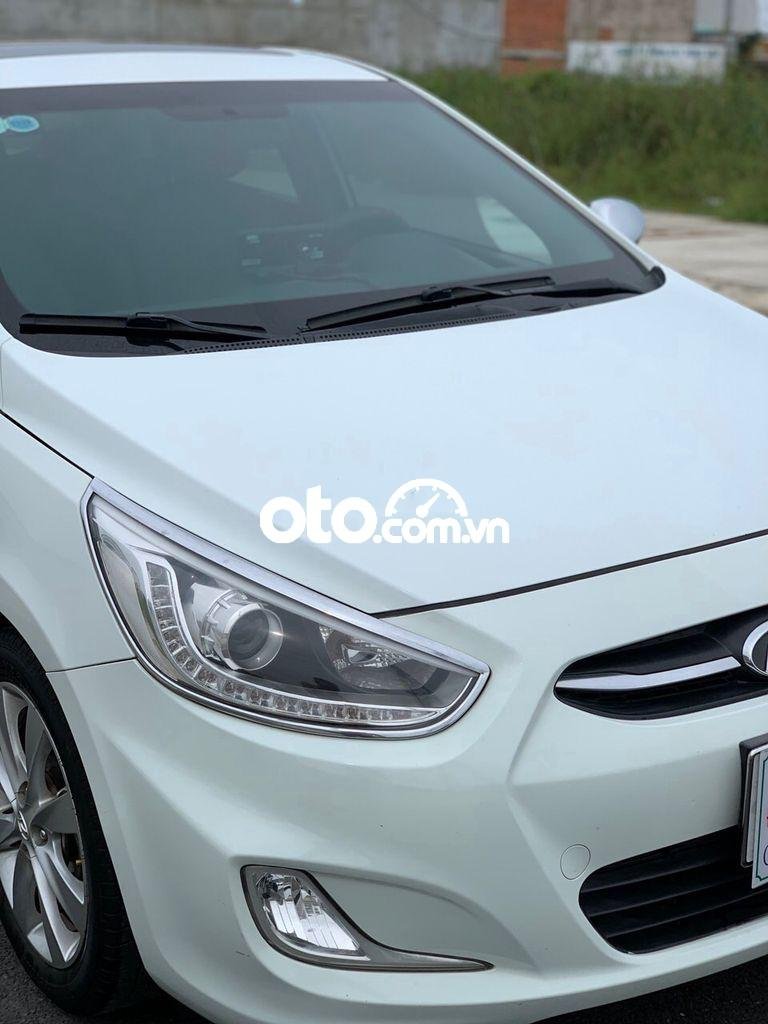Hyundai Accent Blue 2015 - Bán xe Hyundai Accent Blue năm sản xuất 2015, màu trắng, nhập khẩu nguyên chiếc