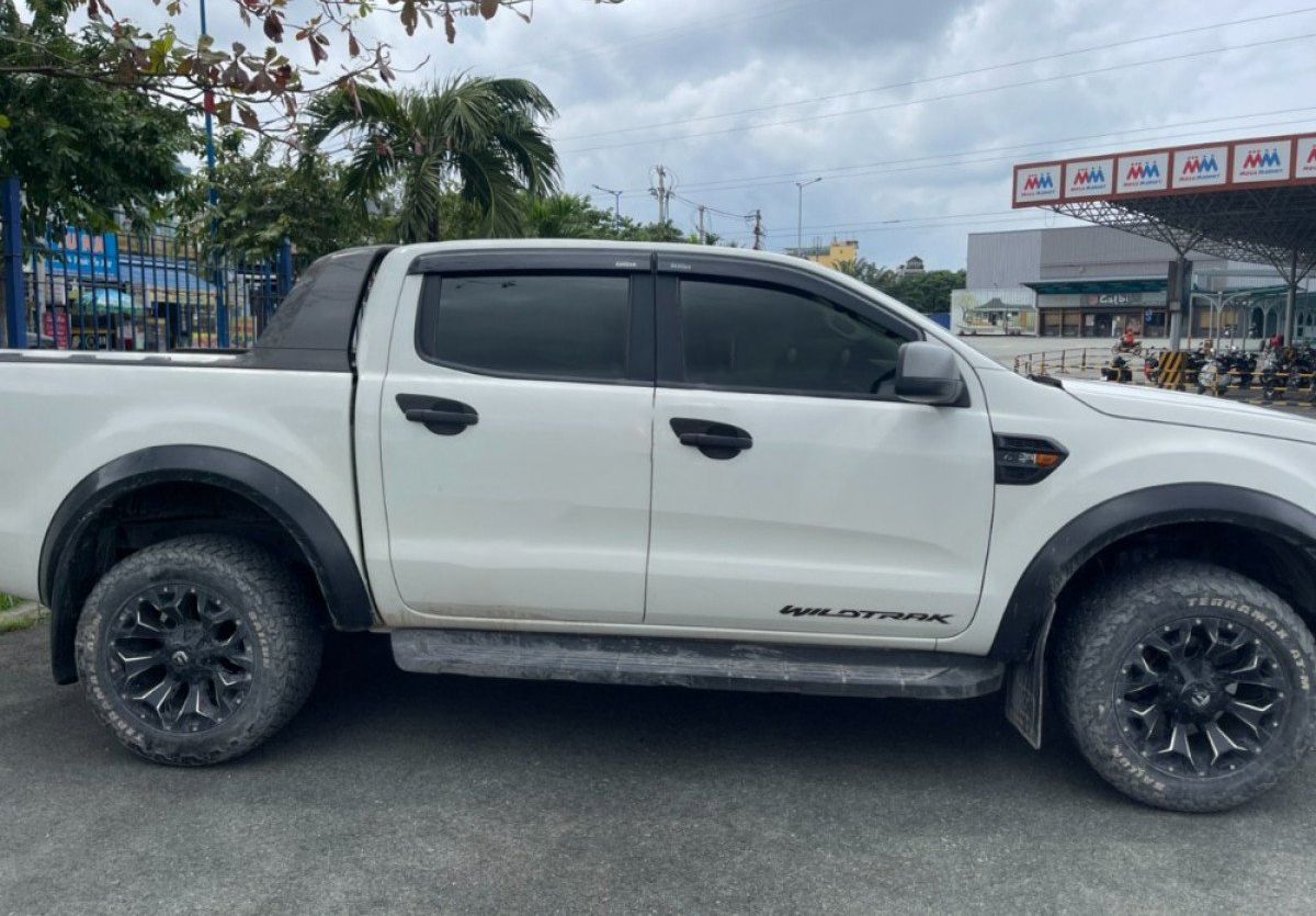 Ford Ranger 2016 - Cần bán Ford Ranger đời 2016, màu trắng 