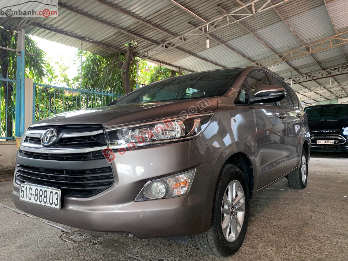 Toyota Innova   2.0E  2019 - Cần bán gấp Toyota Innova 2.0E 2019, màu bạc, giá tốt