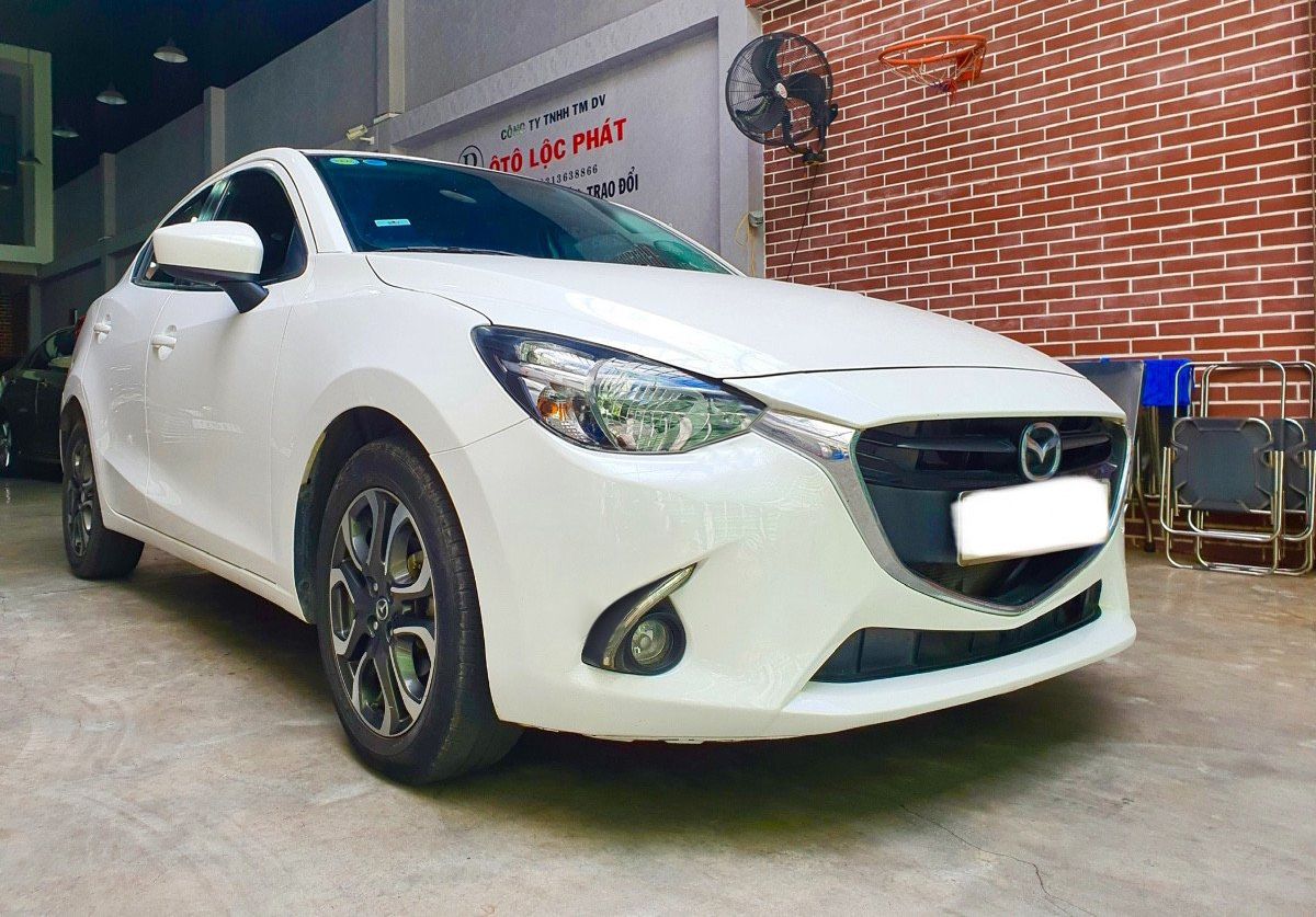 Mazda 2   AT  2016 - Bán Mazda 2 AT sản xuất năm 2016, màu trắng, nhập khẩu, giá chỉ 414 triệu