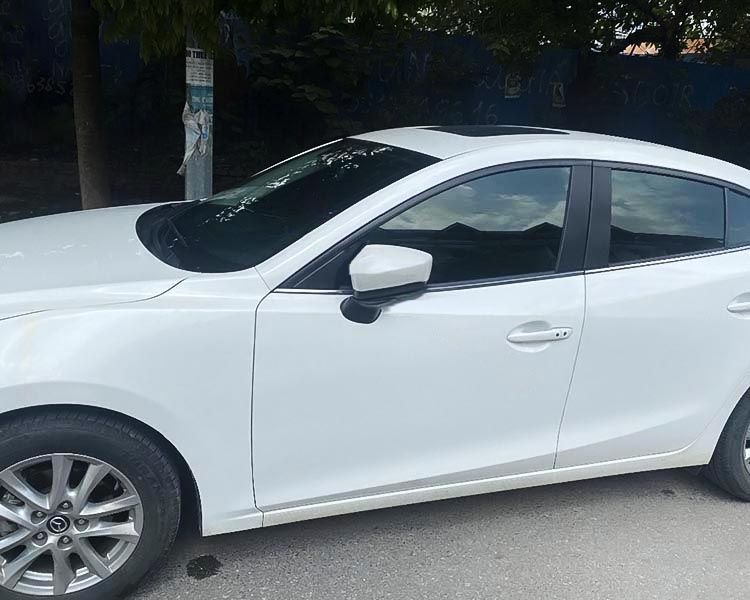 Mazda 3   1.5 AT  2018 - Cần bán xe Mazda 3 1.5 AT 2018, màu trắng còn mới