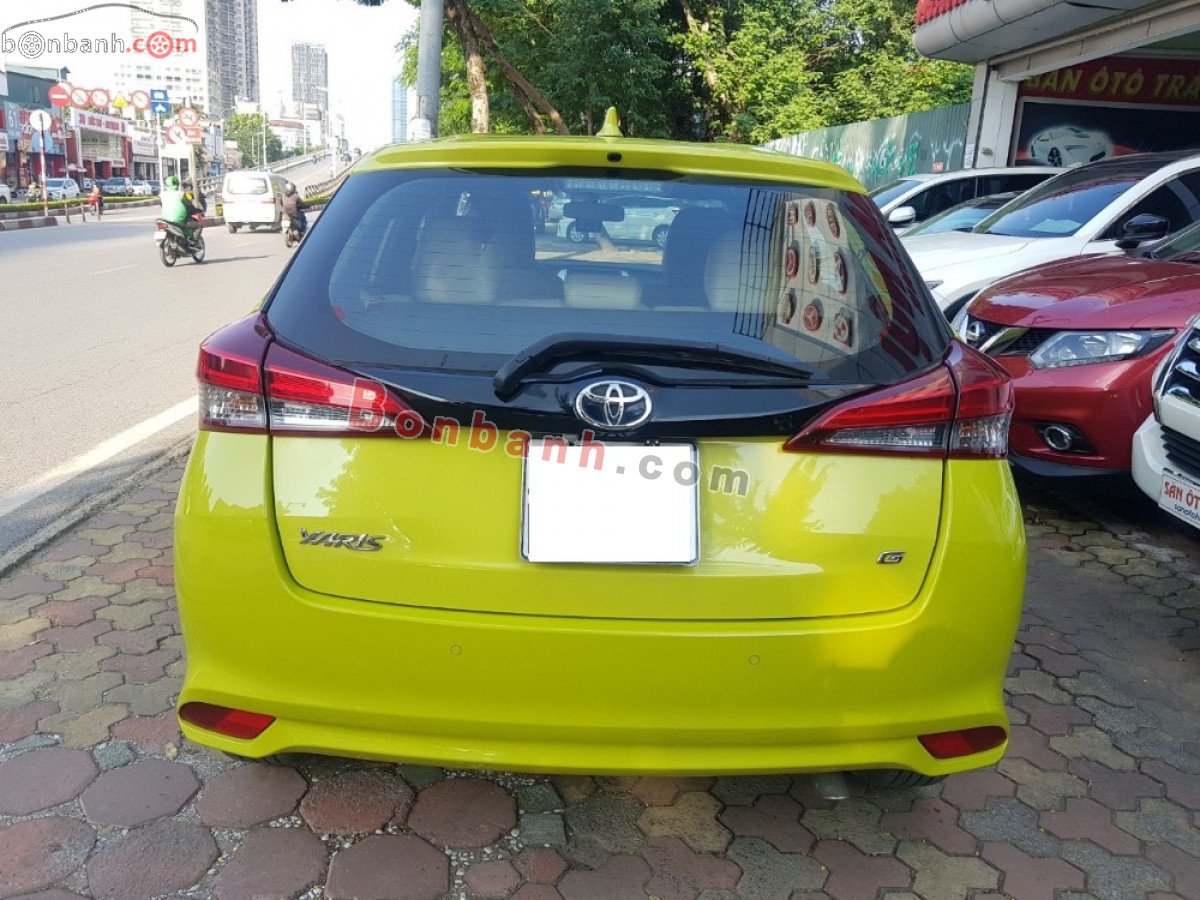 Toyota Yaris 2018 - Cần bán lại xe Toyota Yaris năm sản xuất 2018, màu vàng, nhập khẩu