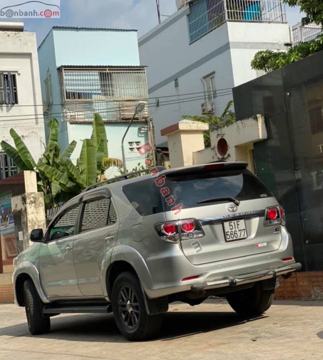 Toyota Fortuner   2.7V 4X2 AT  2016 - Bán Toyota Fortuner 2.7V 4X2 AT 2016, màu bạc, giá chỉ 636 triệu