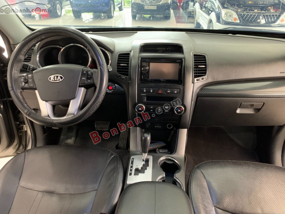 Kia Sorento   2.4AT  2013 - Bán xe Kia Sorento 2.4AT đời 2013, màu xám