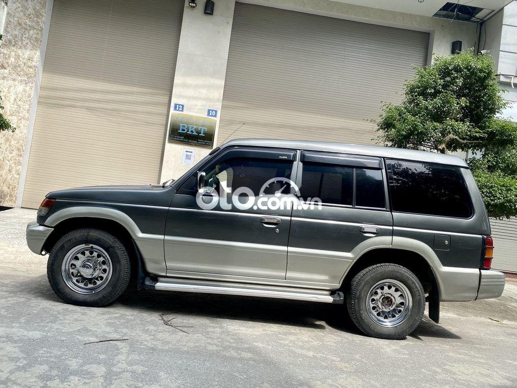 Mitsubishi Pajero Sport 2001 - Cần bán lại xe Mitsubishi Pajero Sport năm sản xuất 2001, màu xám, nhập khẩu nguyên chiếc còn mới, giá tốt