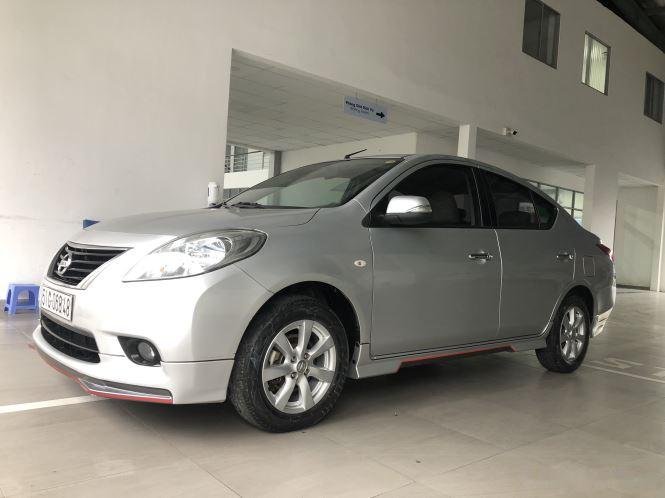 Nissan Sunny XV 2018 - Cần bán xe Nissan Sunny XV sản xuất 2018, màu bạc