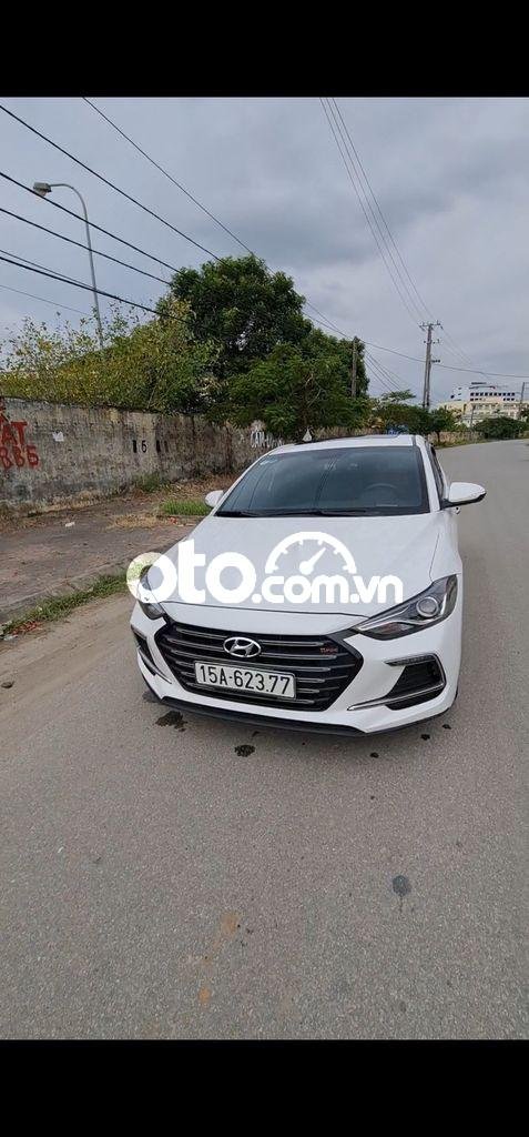 Hyundai Elantra   2019 - Cần bán gấp Hyundai Elantra đời 2019, màu trắng  