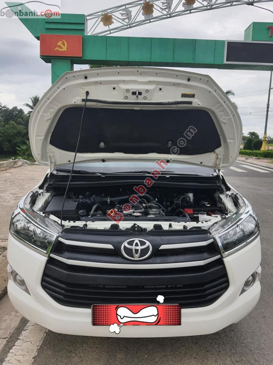 Toyota Innova   2.0E  2018 - Cần bán xe Toyota Innova 2.0E đời 2018, màu trắng còn mới