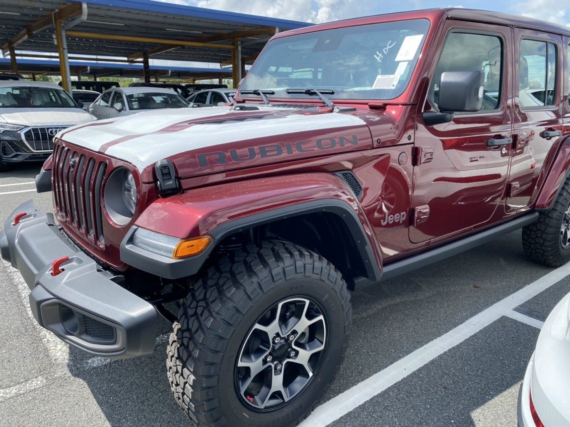 Jeep Wrangler 2021 - Bộ đôi Jeep Wrangler Rubicon màu độc vừa cập cảng Việt Nam