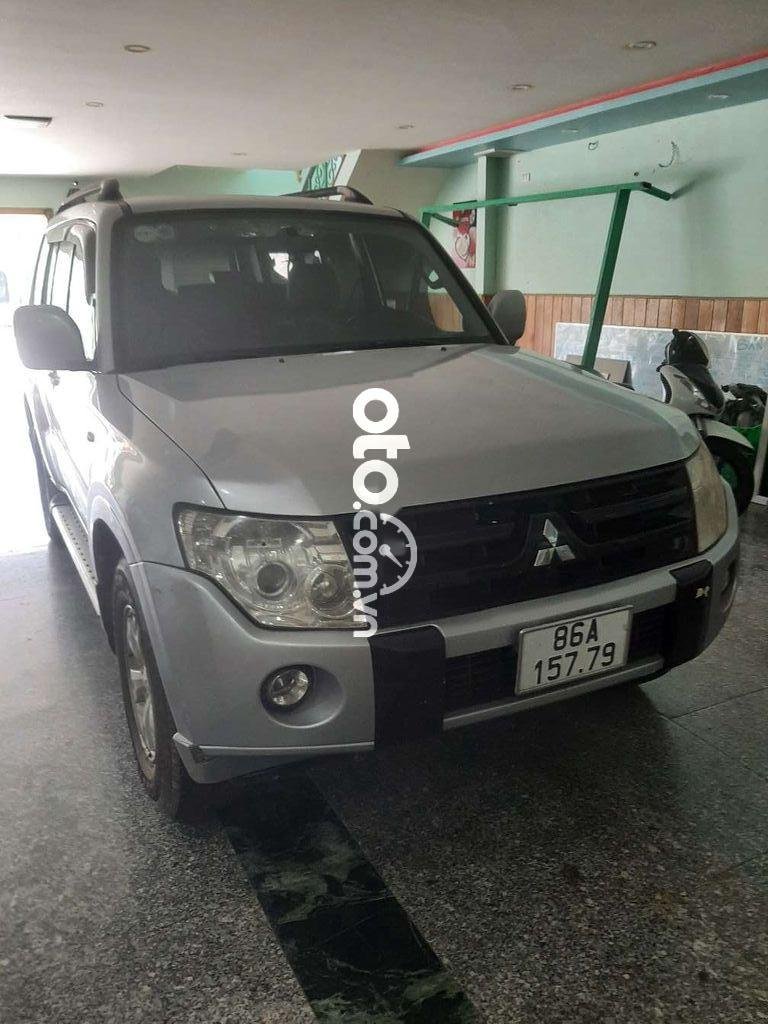 Mitsubishi Pajero    2009 - Cần bán Mitsubishi Pajero sản xuất 2009, màu bạc, xe nhập  