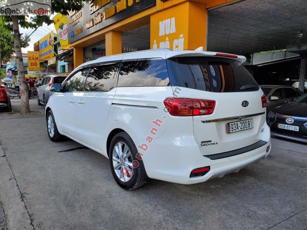 Kia Sedona   2.2D Luxury  2020 - Cần bán lại xe Kia Sedona 2.2D Luxury đời 2020, màu trắng