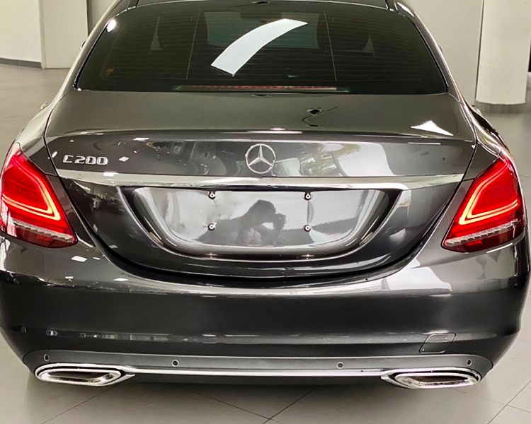 Mercedes-Benz C200 Exclusive  2021 - Cần bán gấp Mercedes C200 Exclusive 2021, màu đen như mới