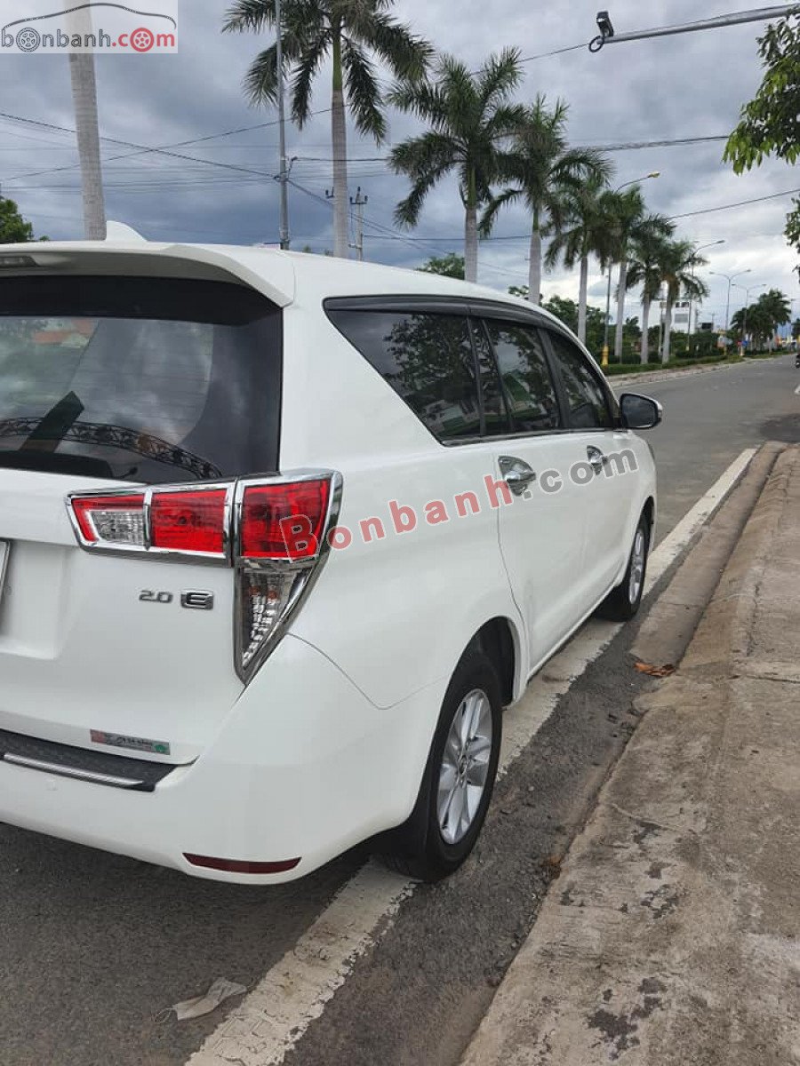 Toyota Innova   2.0E  2018 - Cần bán xe Toyota Innova 2.0E đời 2018, màu trắng còn mới