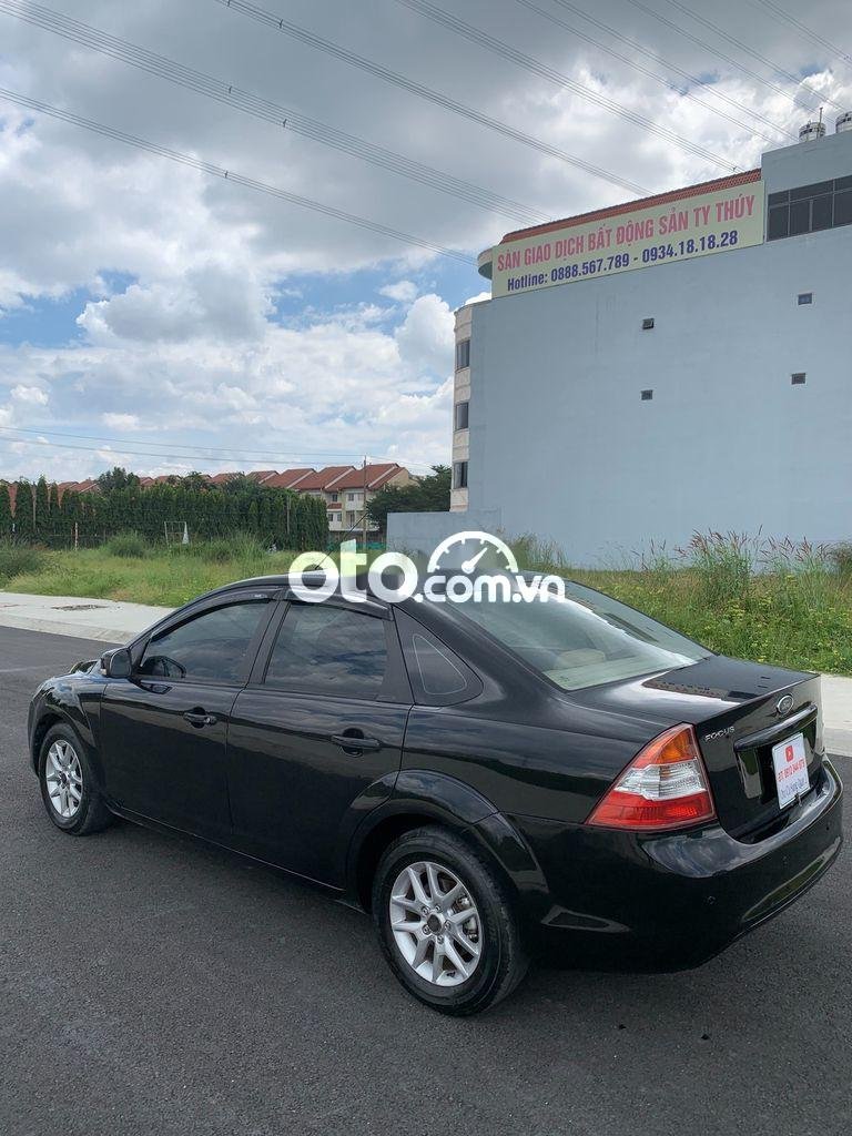 Ford Focus   1.8MT 2010 - Bán Ford Focus 1.8MT đời 2010, màu đen 