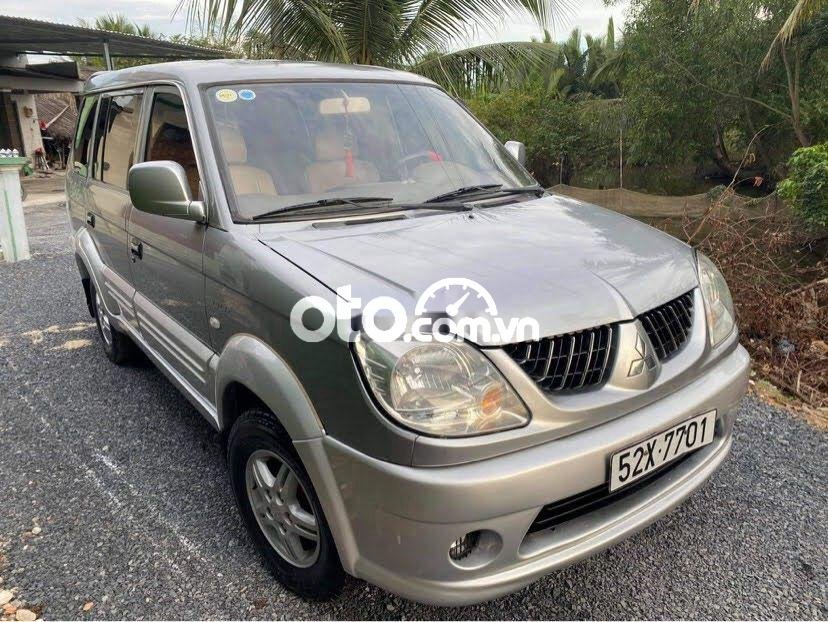 Mitsubishi Jolie 2004 - Bán Mitsubishi Jolie sản xuất 2004, màu xám còn mới