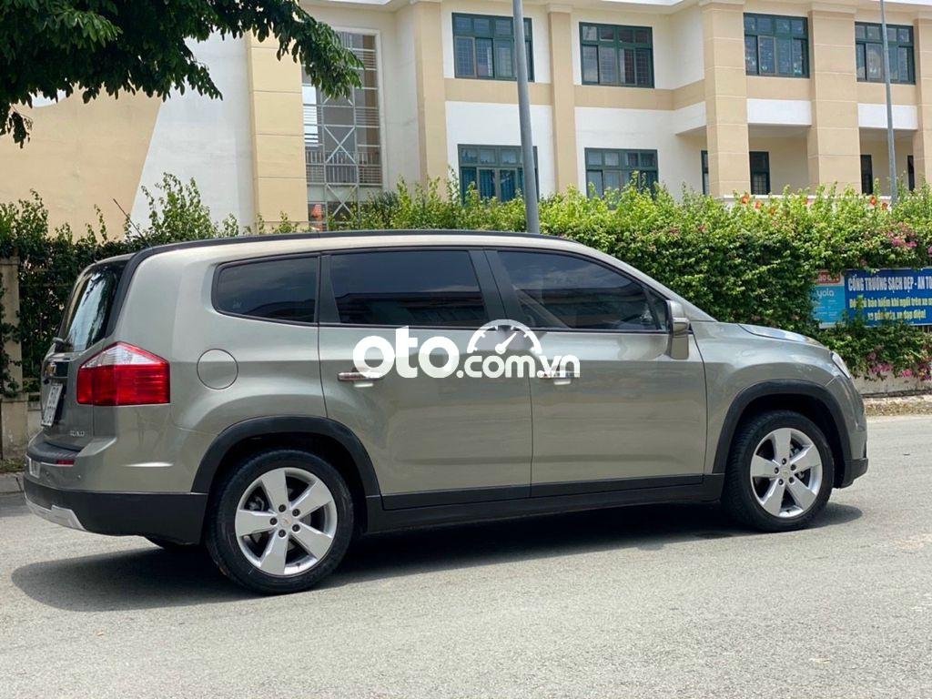 Chevrolet Orlando 2017 - Bán xe Chevrolet Orlando đời 2017, màu xám còn mới, 360 triệu