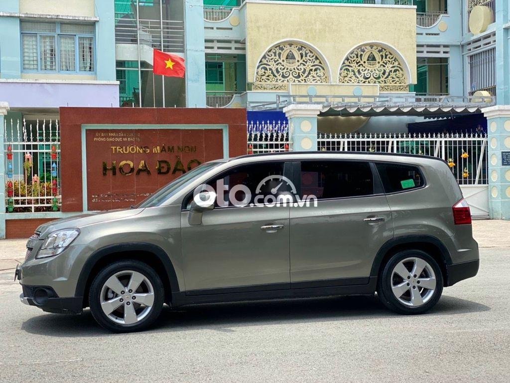 Chevrolet Orlando 2017 - Bán xe Chevrolet Orlando đời 2017, màu xám còn mới, 360 triệu