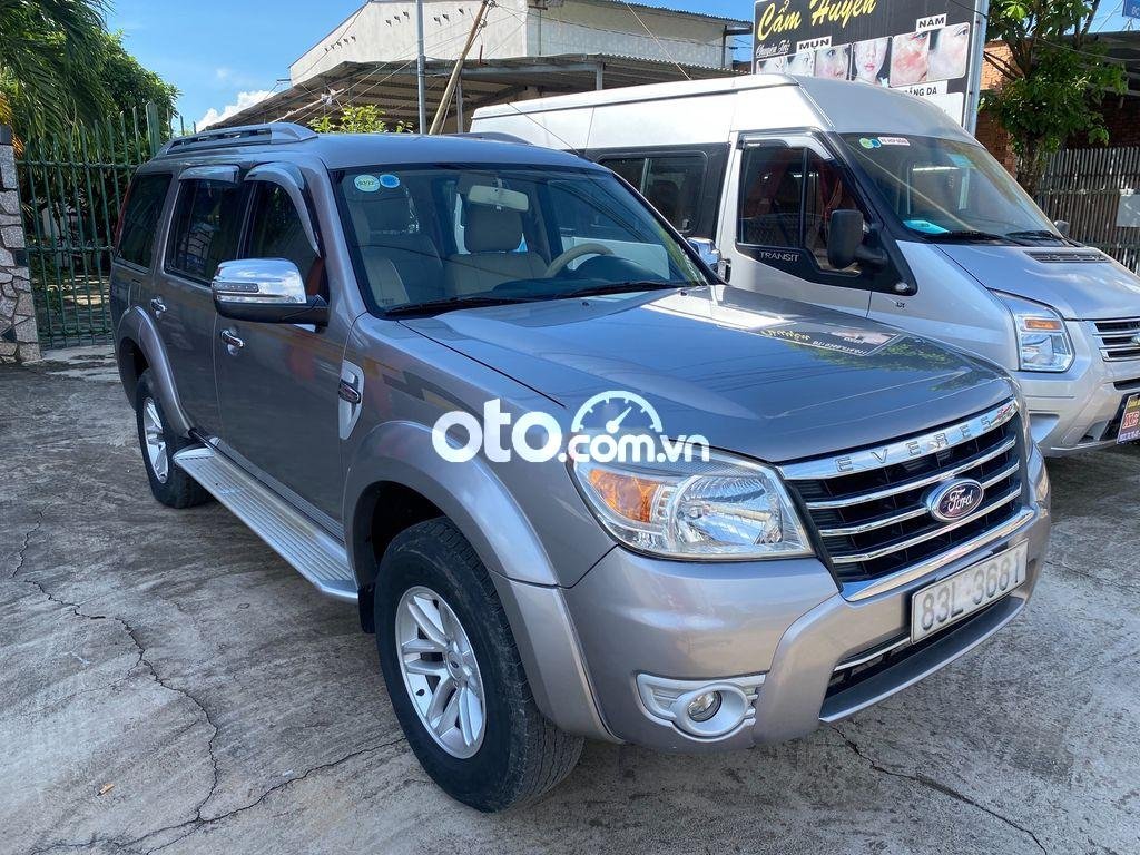 Ford Everest 2010 - Cần bán gấp Ford Everest đời 2010, màu xám giá cạnh tranh