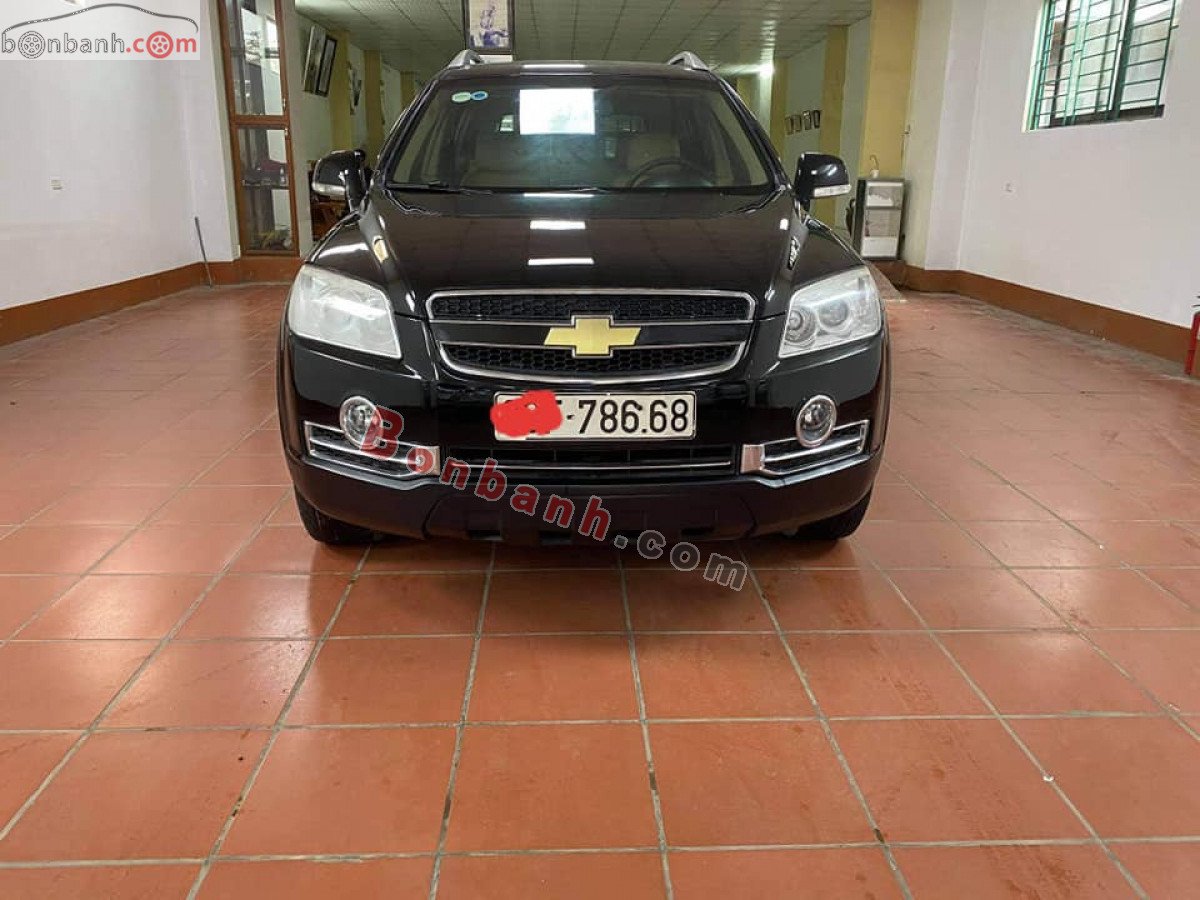 Chevrolet Captiva   LT 2.4 MT  2008 - Bán Chevrolet Captiva LT 2.4 MT năm sản xuất 2008, màu đen  