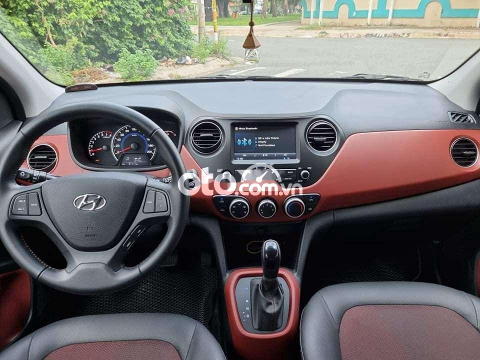 Hyundai Grand i10 2020 - Bán xe Hyundai Grand i10 năm 2020, màu đỏ còn mới