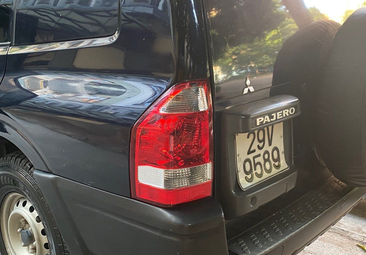 Mitsubishi Pajero Sport   2005 - Cần bán xe Mitsubishi Pajero Sport sản xuất năm 2005, màu xanh lam, nhập khẩu nguyên chiếc