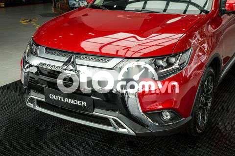 Mitsubishi Stavic      2021 - Bán ô tô Mitsubishi Outlander sản xuất năm 2021, màu đỏ