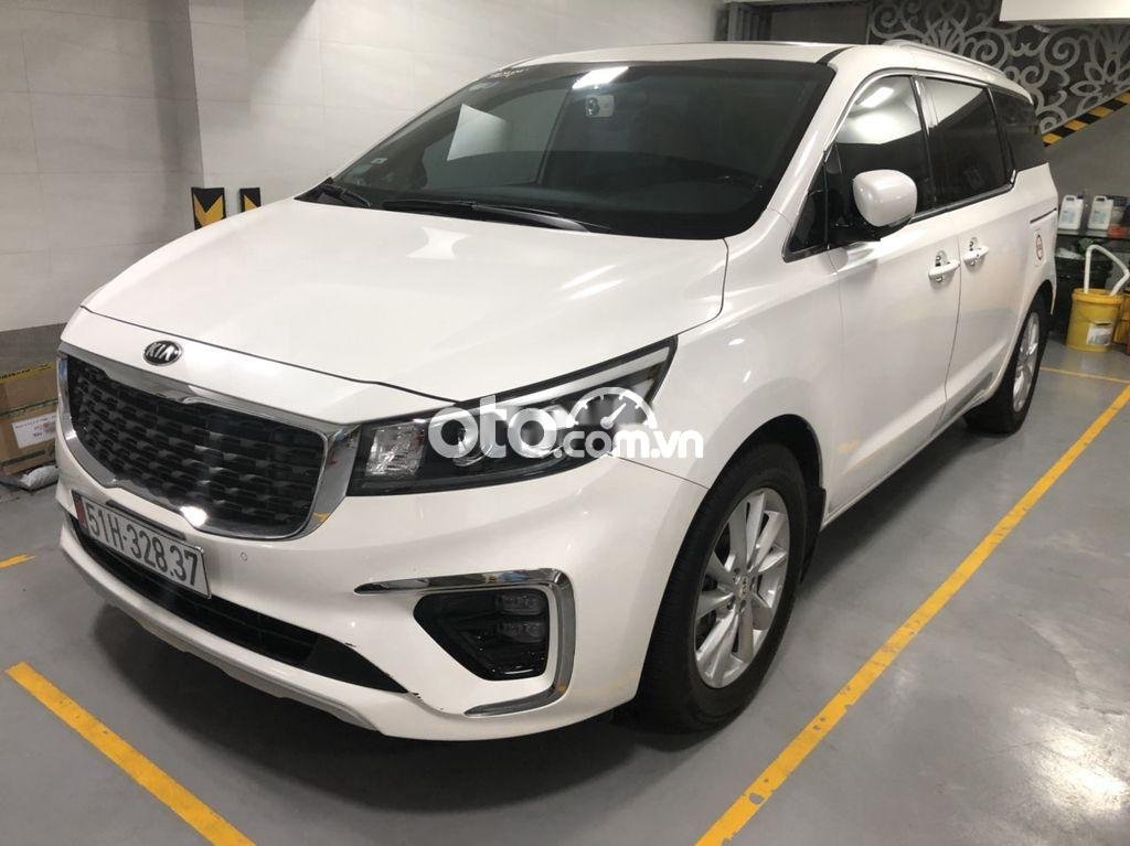 Kia Sedona 2020 - Cần bán lại xe Kia Sedona 2020, màu trắng chính chủ