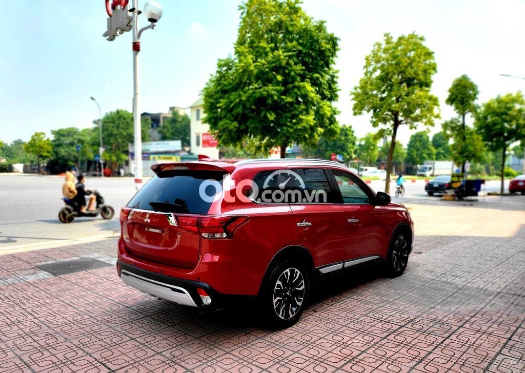 Mitsubishi Outlander 2020 - Cần bán xe Mitsubishi Outlander sản xuất năm 2020, nhập khẩu còn mới