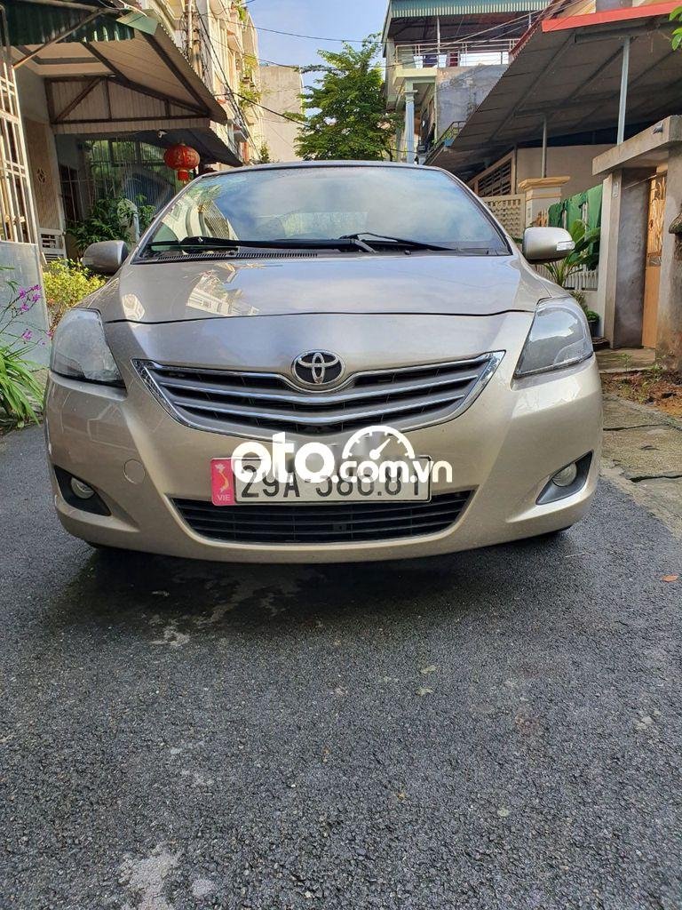 Toyota Vios    2012 - Cần bán lại xe Toyota Vios năm 2012, màu vàng còn mới