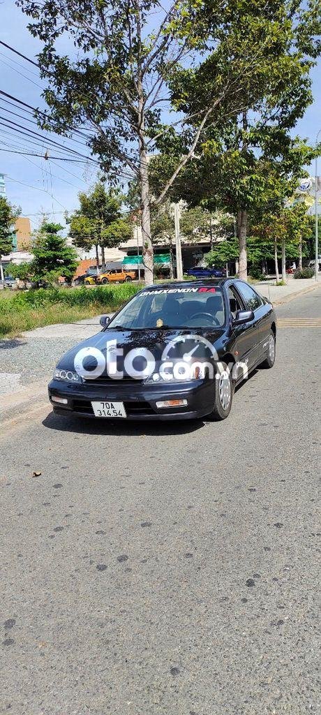 Honda Accord 1995 - Bán xe Honda Accord đời 1995, màu đen, nhập khẩu nguyên chiếc