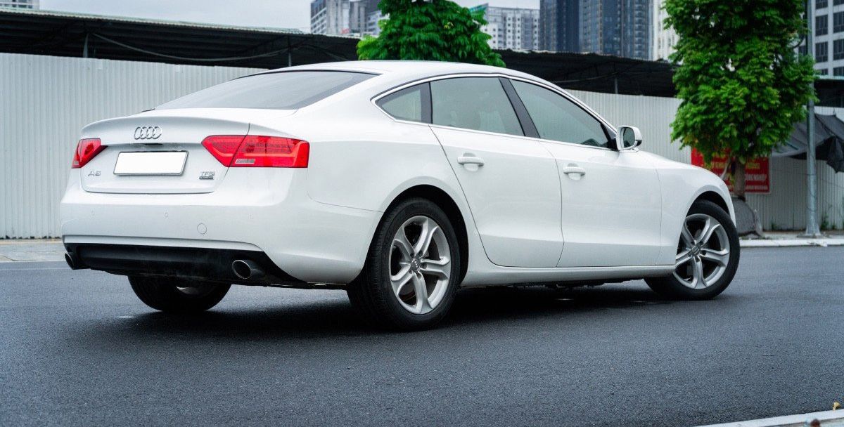 Audi A5    2016 - Bán xe Audi A5 sản xuất năm 2016, màu trắng 