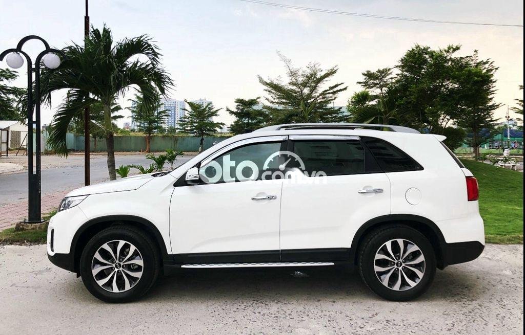 Kia Sorento 2017 - Bán xe Kia Sorento đời 2017, màu trắng, xe nhập, giá 680tr