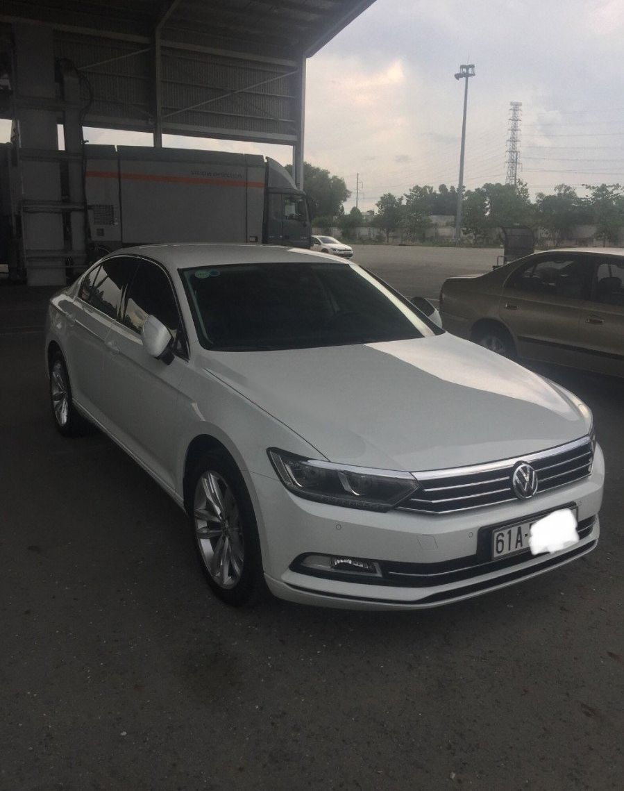 Volkswagen Passat   1.8 Bluemotion   2017 - Cần bán Volkswagen Passat 1.8 Bluemotion đời 2017, màu trắng, xe nhập  