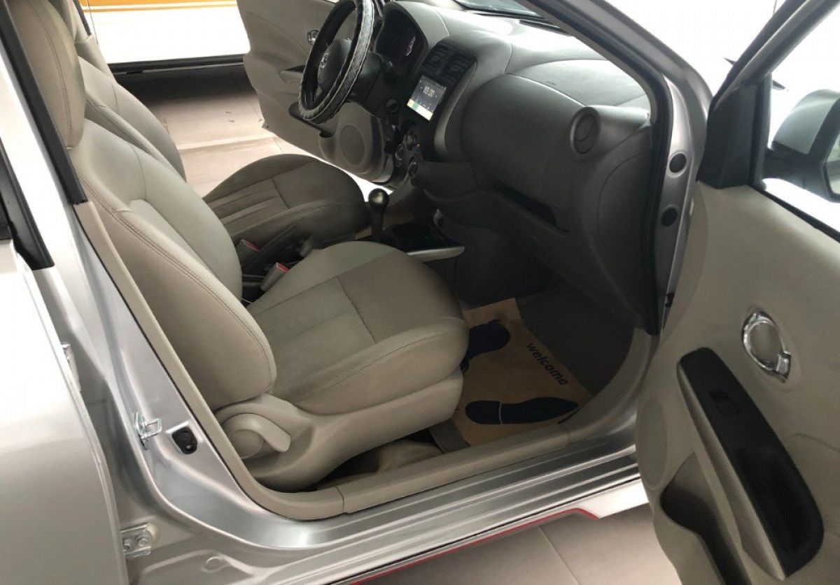 Nissan Sunny   1.5 tự động  2018 - Cần bán lại xe Nissan Sunny 1.5 tự động đời 2018, màu bạc