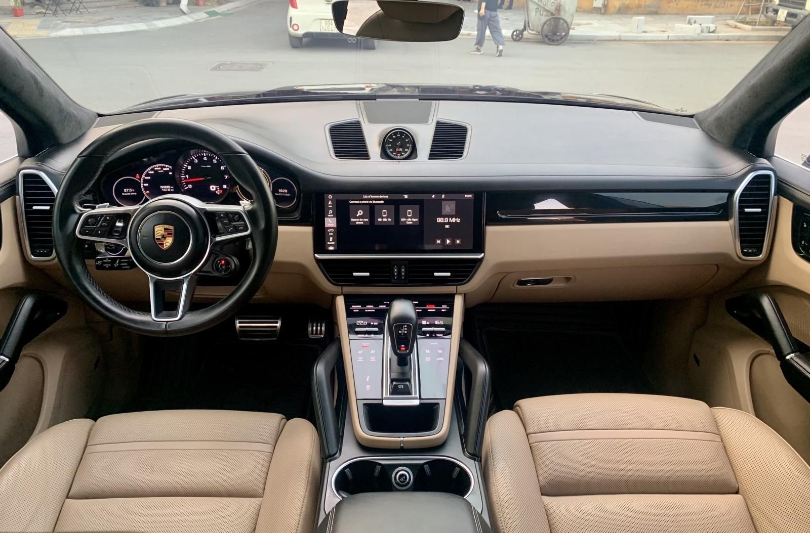 Porsche Cayenne 2019 - Màu nâu, nội thất kem