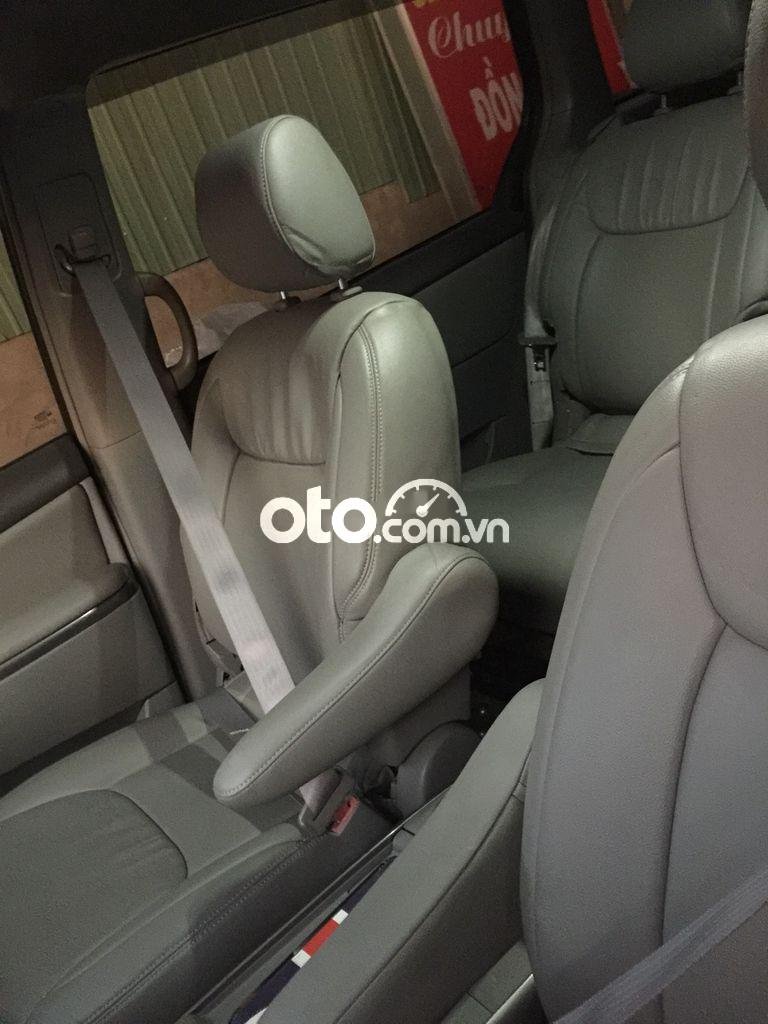 Toyota Sienna   2007 - Cần bán gấp Toyota Sienna năm sản xuất 2007, màu đen, nhập khẩu còn mới giá cạnh tranh