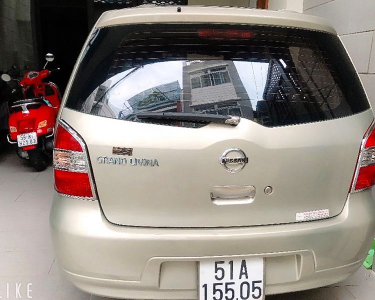 Nissan Grand livina   1.8 AT 2011 - Bán Nissan Grand Livina 1.8 AT năm 2011 ít sử dụng