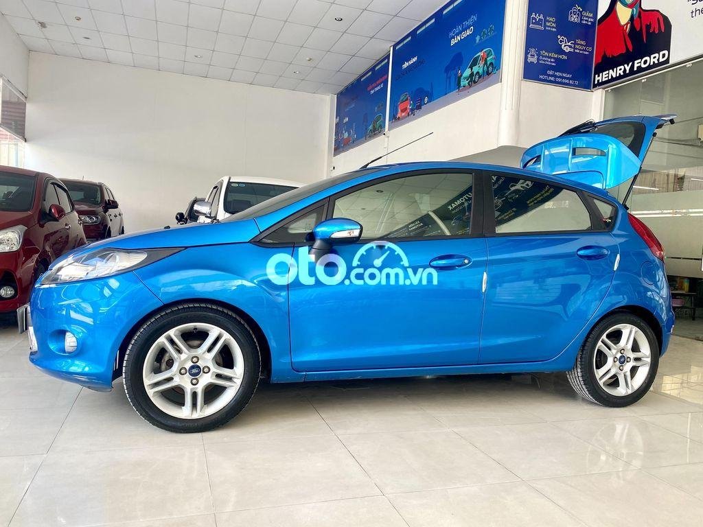 Ford Fiesta    2011 - Bán Ford Fiesta năm sản xuất 2011, màu xanh lam 