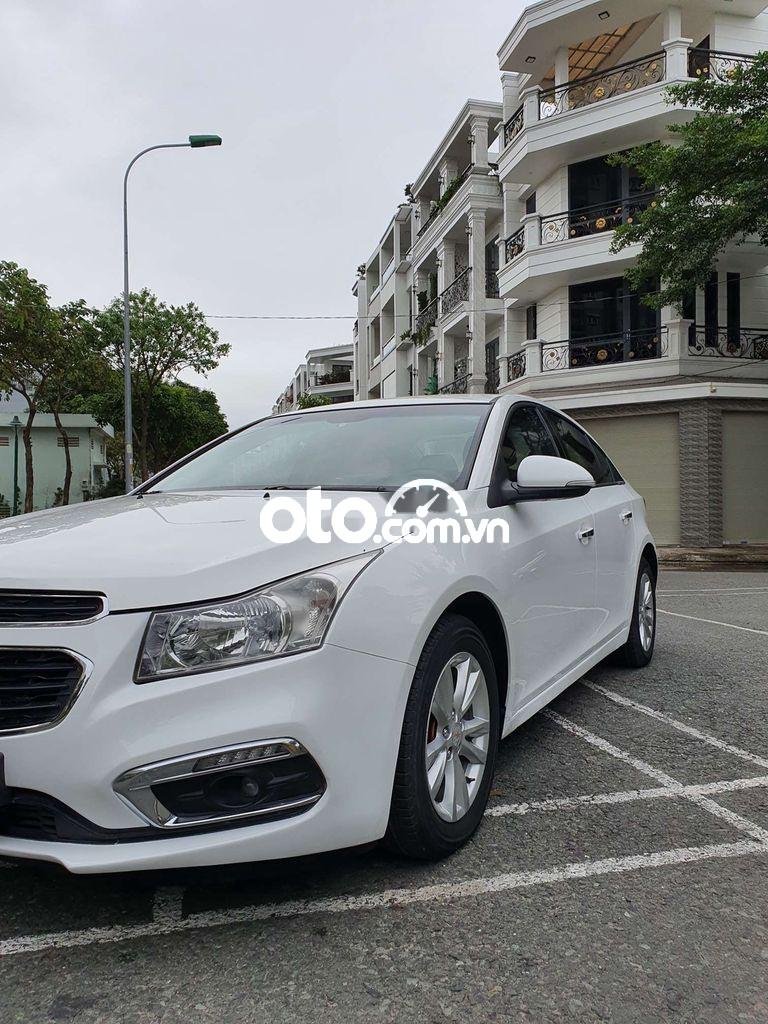 Chevrolet Cruze 2016 - Cần bán gấp Chevrolet Cruze đời 2016 còn mới, 298 triệu