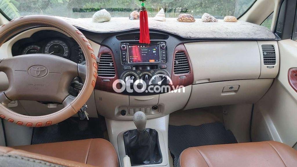 Toyota Innova     2008 - Bán Toyota Innova năm sản xuất 2008, màu bạc còn mới, giá tốt