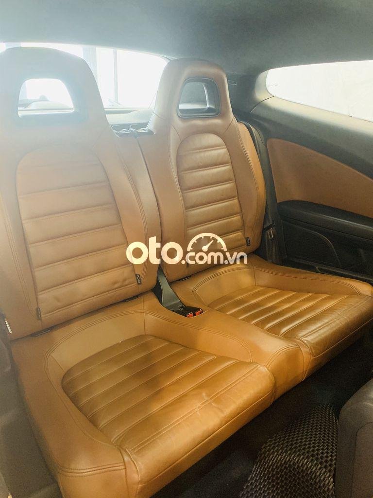 Volkswagen Scirocco 2011 - Cần bán gấp Volkswagen Scirocco sản xuất 2011, xe nhập còn mới